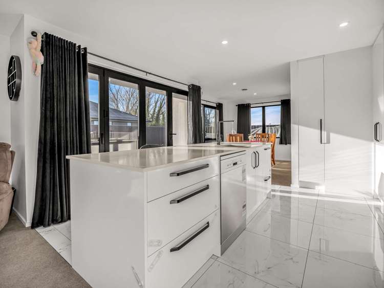 15b Strowan Avenue Elgin_3