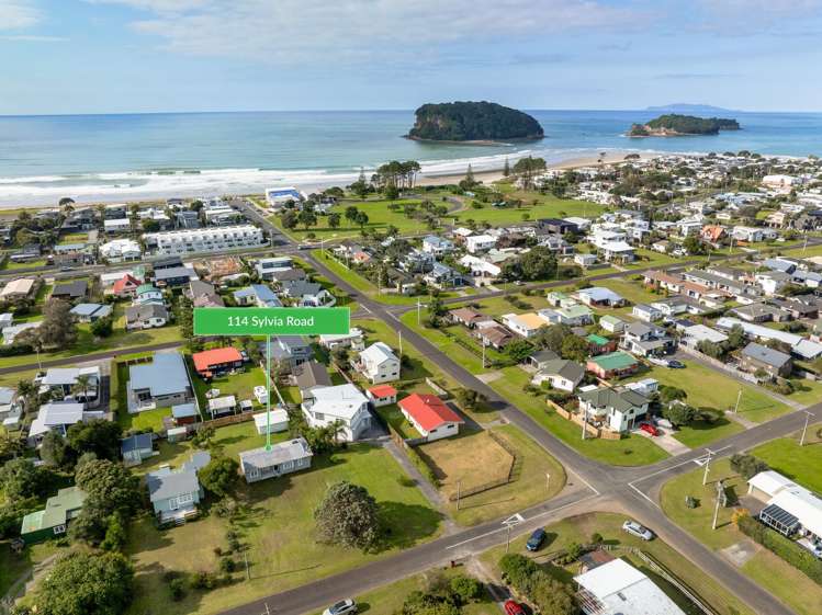 114 Sylvia Road Whangamata_19