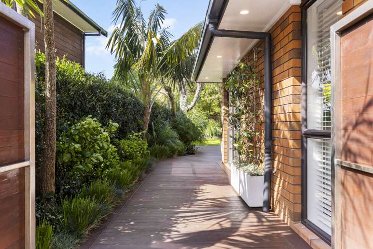 2/6 Summermist Drive Northpark_17