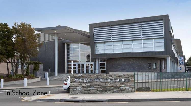 1/12 Selwyn Crescent Forrest Hill_17