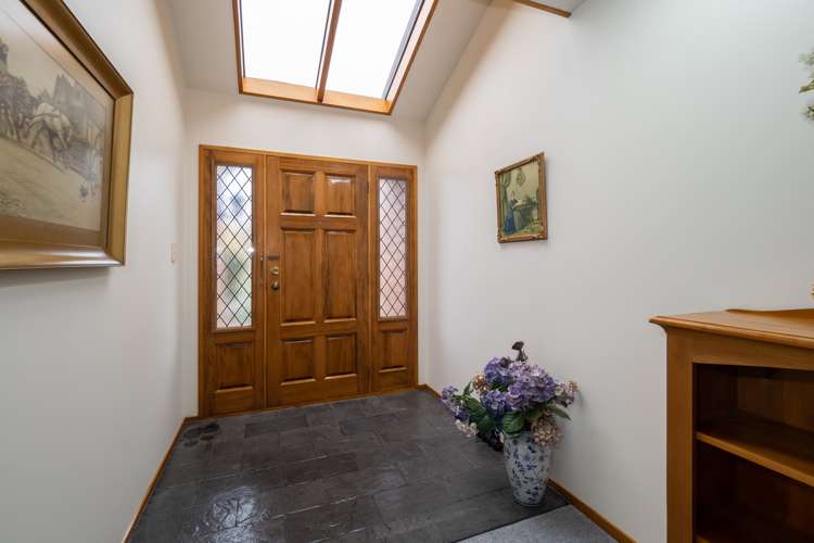 24 Falcon Drive Allenton_12