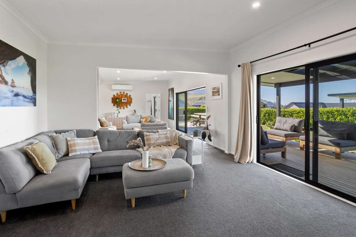 19 Ataahua Views Terrace_4