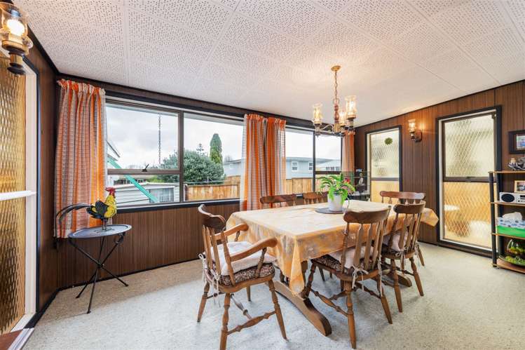 70 Sylvan Crescent Te Atatu South_10