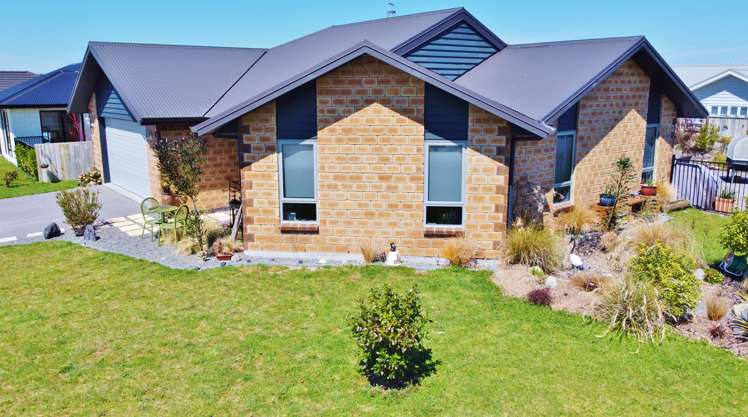 17 Huka Heights Drive Rangatira Park_3