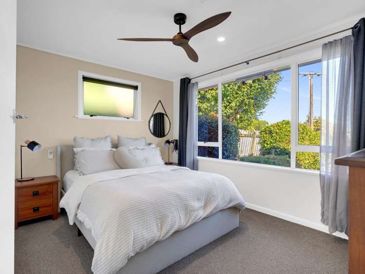 77 Houchens Road Glenview_9