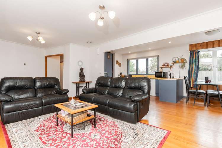 21 Southsea Crescent Silverdale_2