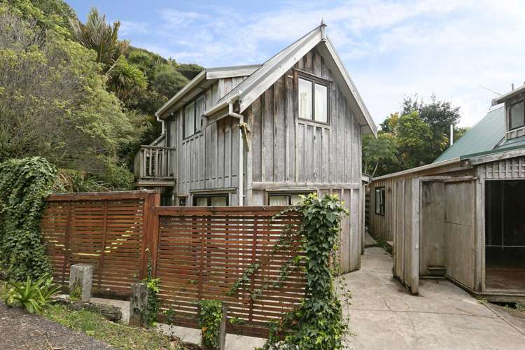 67 Glenesk Road Piha_7