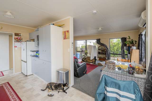 9 Simcox Street Otaki Beach_4