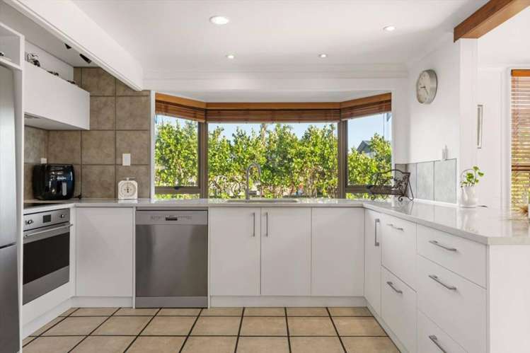 988 Papamoa Beach Road Papamoa Beach_18