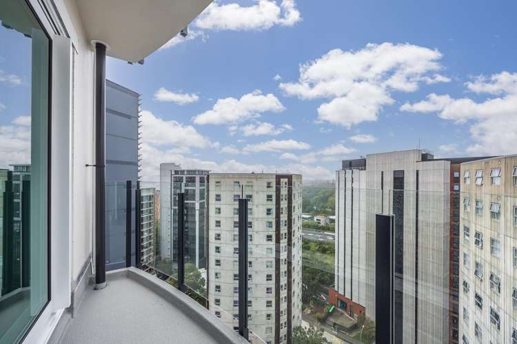 15C/3 Whitaker Place Auckland Central_9