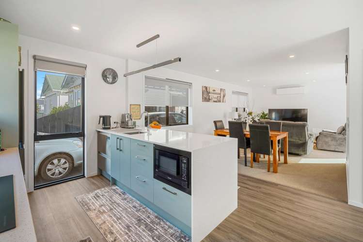 10A Crest Street Tainui_21