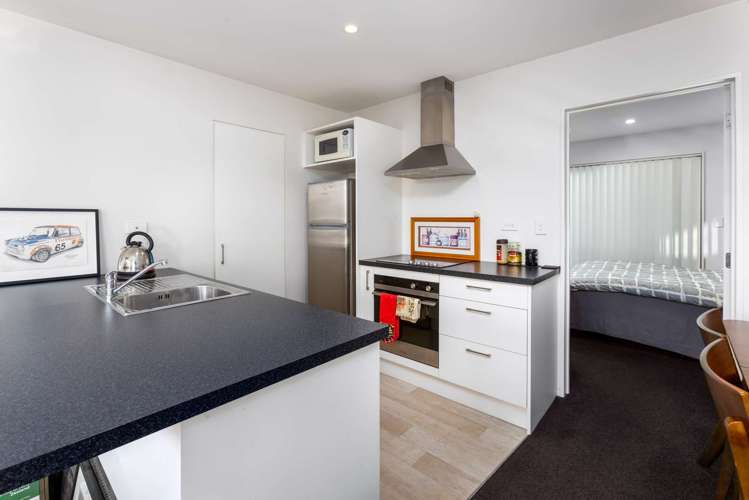 32/17 Bunyan Street Waltham_3