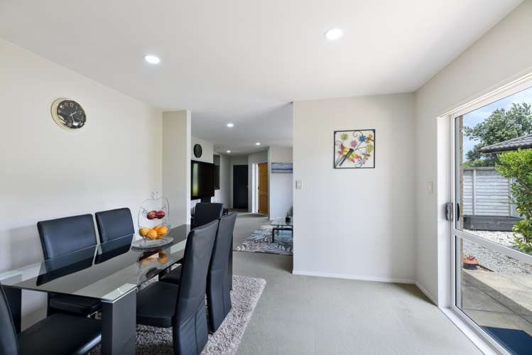 8 Riverglade Parkway Te Atatu South_17