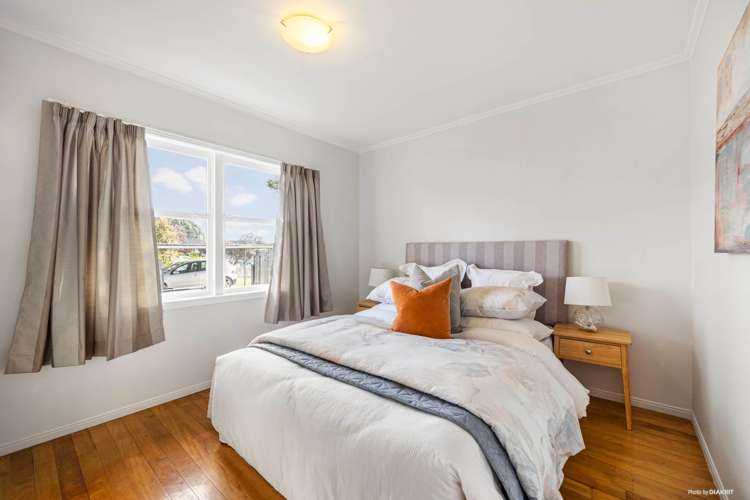 2/4 Roseburn Place Pakuranga_4