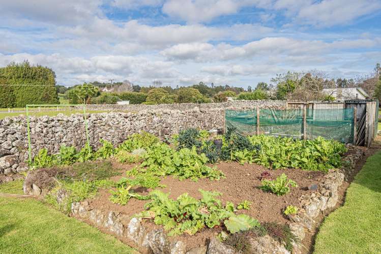 196 Church Road Kamo_26