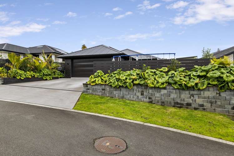 8 Oakmont Crescent Waiwhakaiho_21