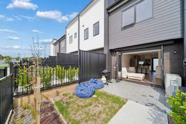 4/3 Firebrick Way_1