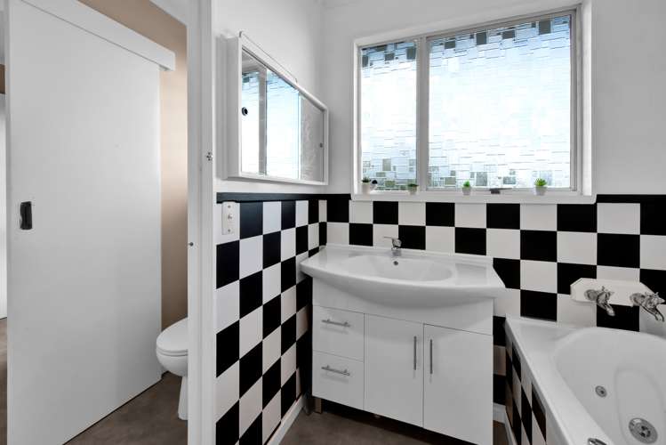 146c South Road Spotswood_14