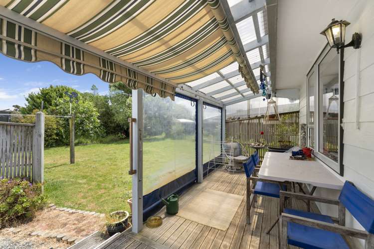 2 Colenso Place Otaki Beach_13