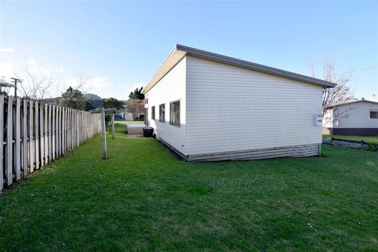 8 Daphne Road Tairua_16