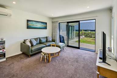 9 Martha Turnell Crescent_4