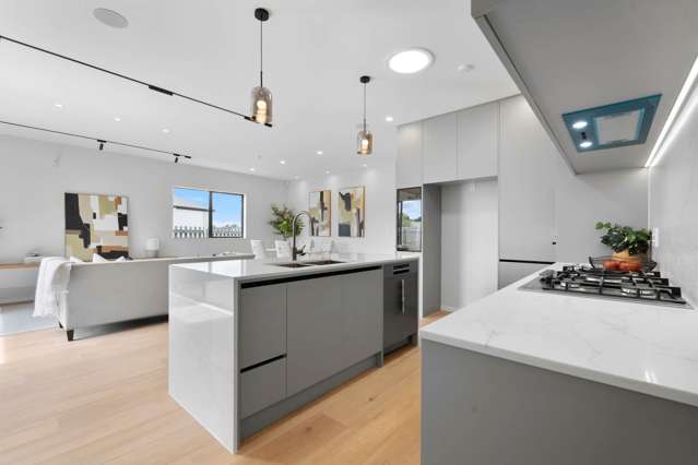 18 & 20 Furlough Road Opaheke_3