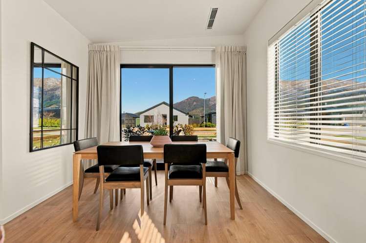 178 Burdon Loop Lake Hawea_10