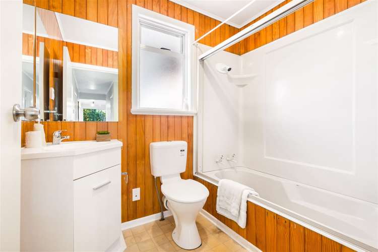 122 Matipo Road Te Atatu Peninsula_17