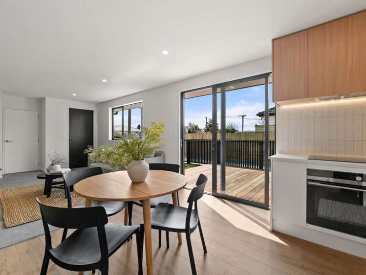 2/8 Larch Place Casebrook_9