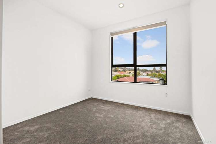 LOT 1, 24 Tomintoul Place Highland Park_12