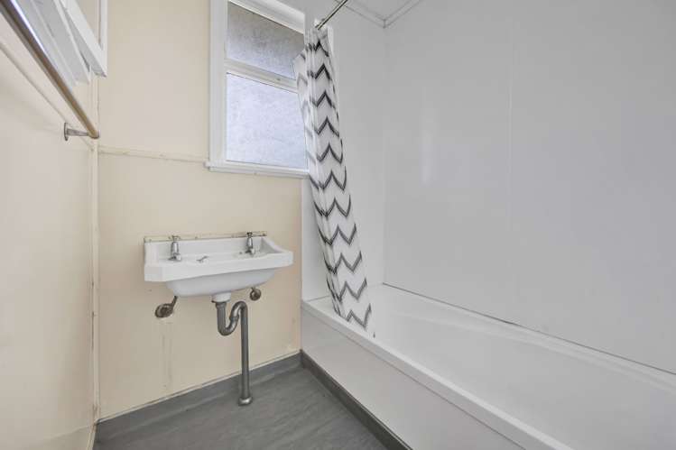 97 Brecon Road Stratford_10