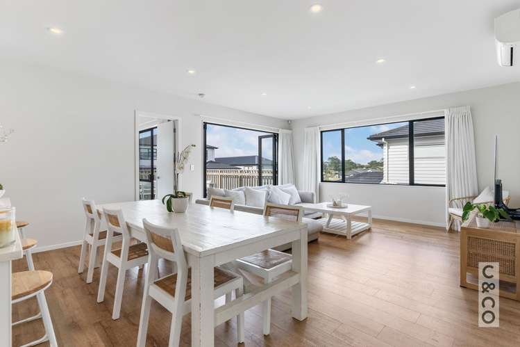 5 Byron Drury Way Riverhead_16