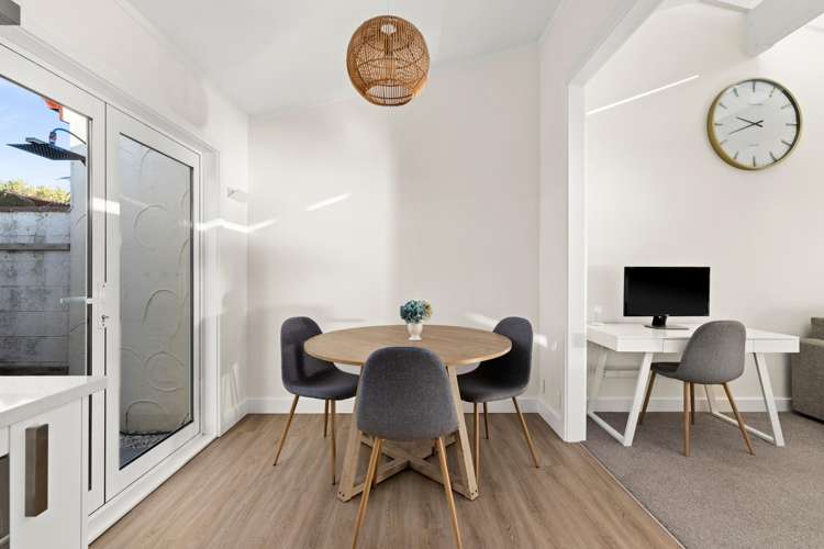 2/24 Charles Street Westshore_7