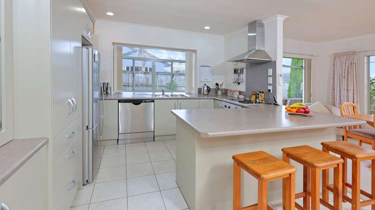 32 Highfields Terrace Henderson_2