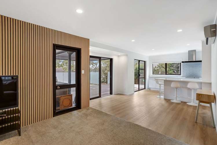 2/9 Eastwood Rise Browns Bay_9