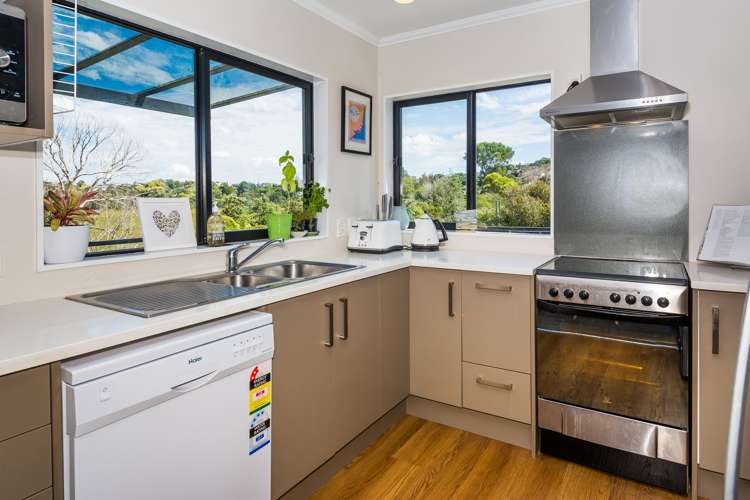 28b Saint Peters Street Northcote_10