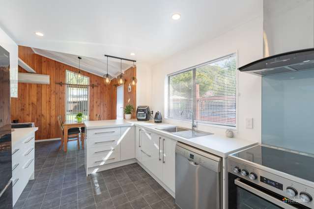 154 California Drive Totara Park_3