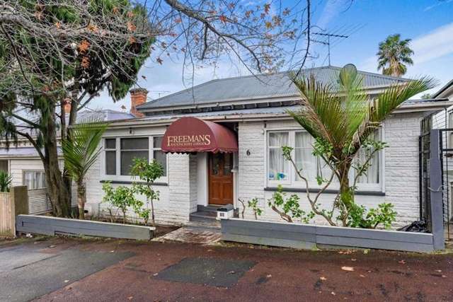 'A bit of gold': Boarding house with $3m CV for sale for first time in 22 years