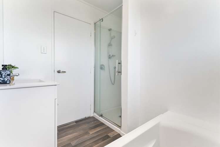 206 Solar Road Glen Eden_8