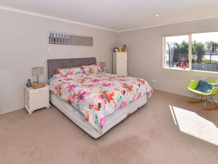 9 Brechin Place Wattle Downs_7