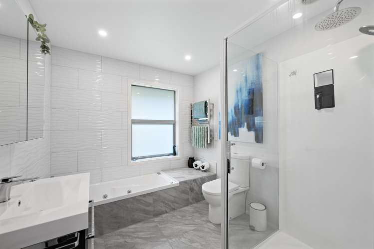 88 Cedarwood Street Woodridge_11