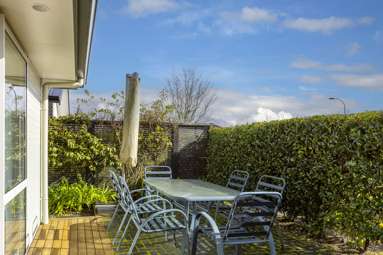 53 Chateau Crescent_4