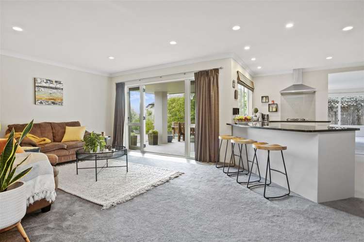 62 Intrepid Crescent Beachlands_0