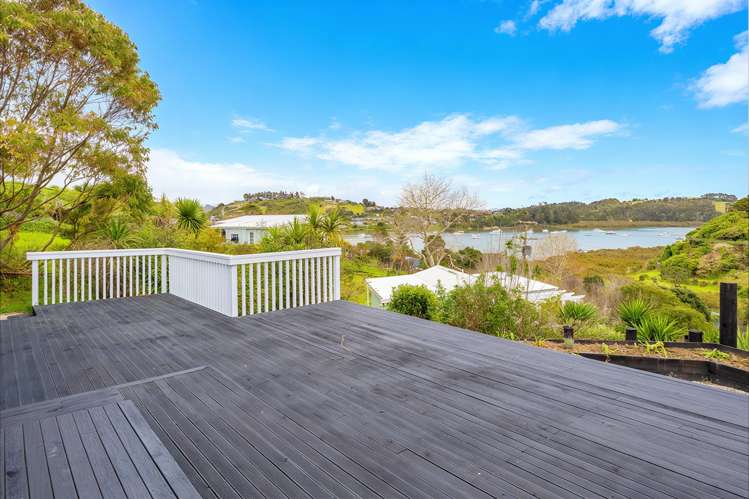 1121 Whakapirau Road_2