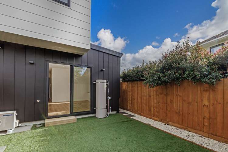 26F Enderby Drive Te Atatu Peninsula_11