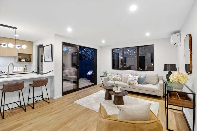 121D Vodanovich Road Te Atatu South_9