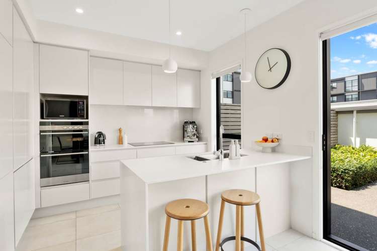 22 Kimiora Street Three Kings_3