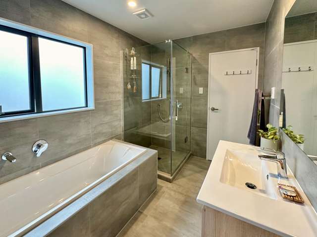 1/4 Edgerton Road Te Atatu Peninsula_3