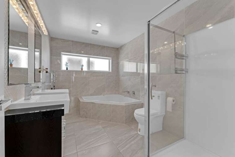 3 Bottega Close Flat Bush_16