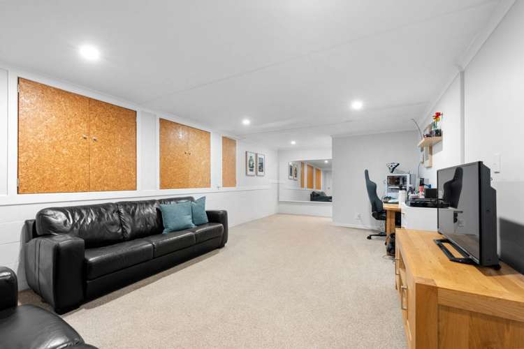 29 Glenfern Road Mellons Bay_16